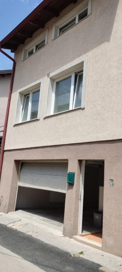 Vila Danin With Free Garage,Stari Grad サラエヴォ エクステリア 写真